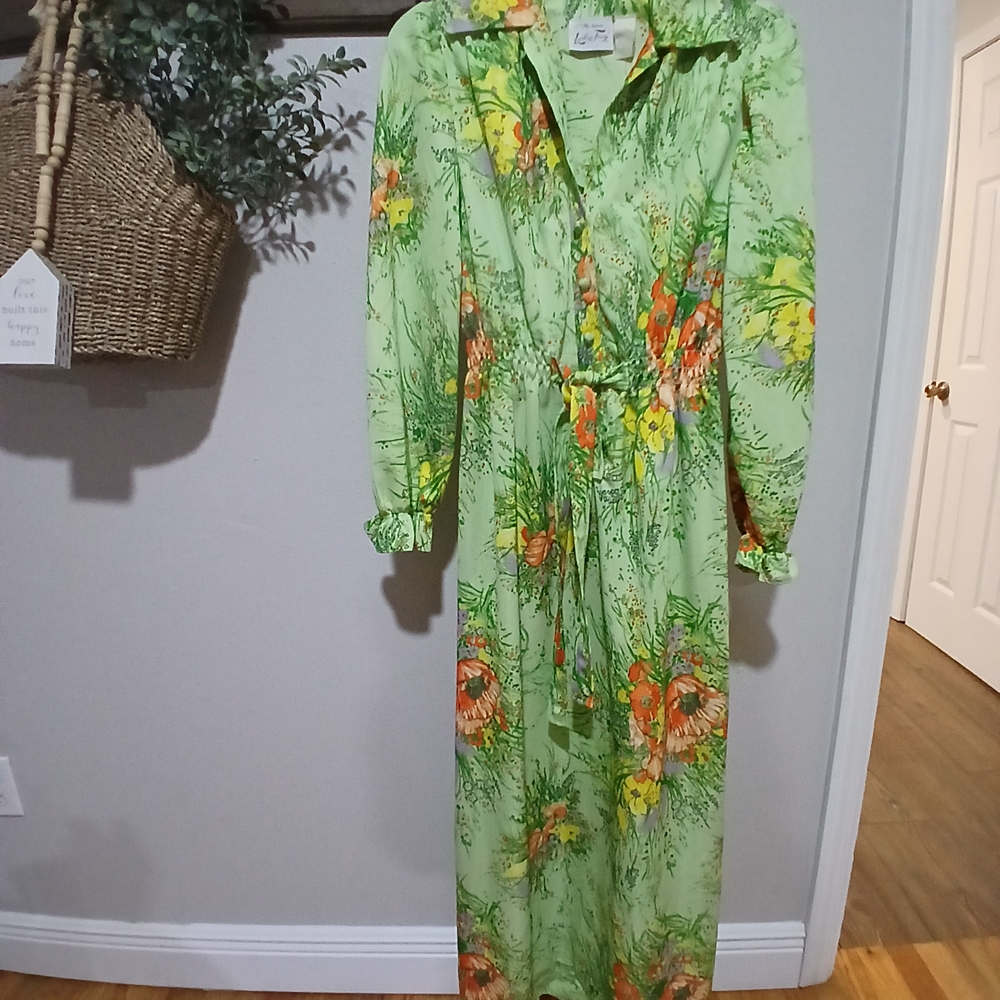 Vintage 1970's Leslie Fay Green and Orange Floral Dress